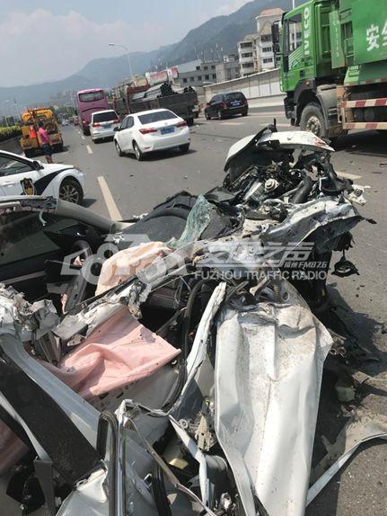 揭阳最新车祸爆料视频曝光,视频曝光惊心动魄现场！